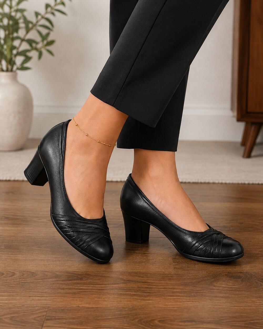 Clarks Artisan Women’s 9 Black Leather Active Air Block Heel Pumps Comfort Shoes